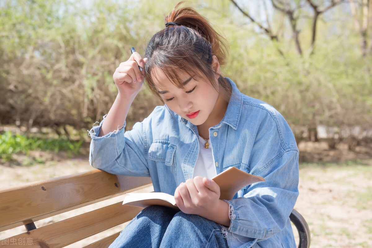 应该怎样机智应对女生发“嗯嗯，呵呵”，看看高情商的回复